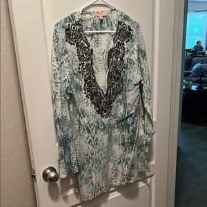 Green and White Embellished Long Sleeve Tunic